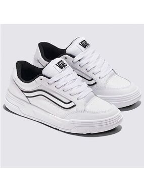 Vans Big Kids Hylane Shoe 7.0
US Women 8.5 US